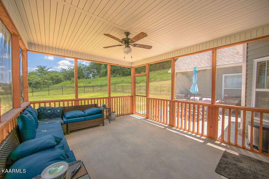 103 Hitchberry Road Oak Ridge, TN 37830 - Photo 27 of 33 2S2A1294-1