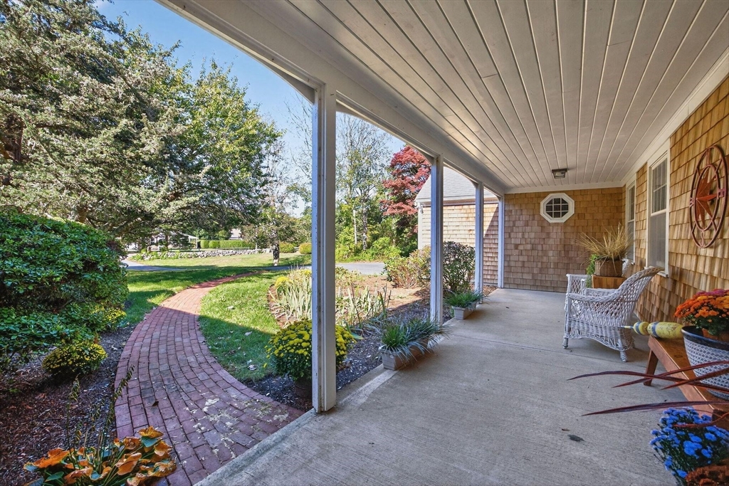343 Tonset Road Orleans, MA 02653 - Photo 5 of 42