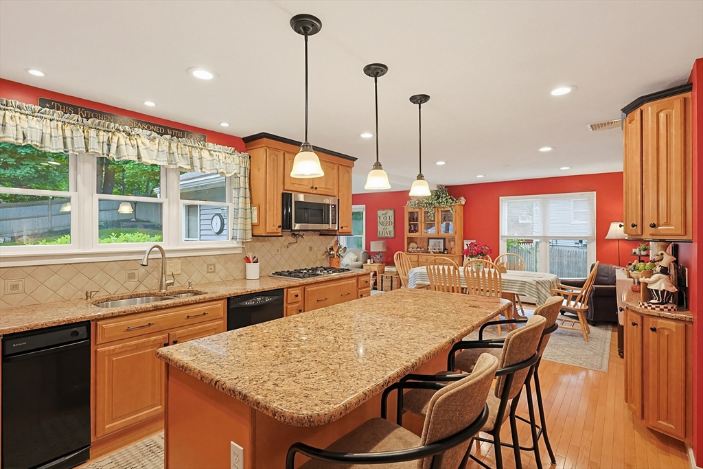 5 Otter Pond Road Lynnfield, MA 01940 - Photo 8 of 42