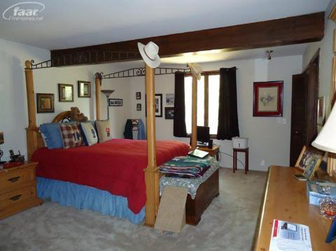 1053 Stonehenge Road Flint, MI 48532 - Photo 9 of 26 20174636-8.JPG