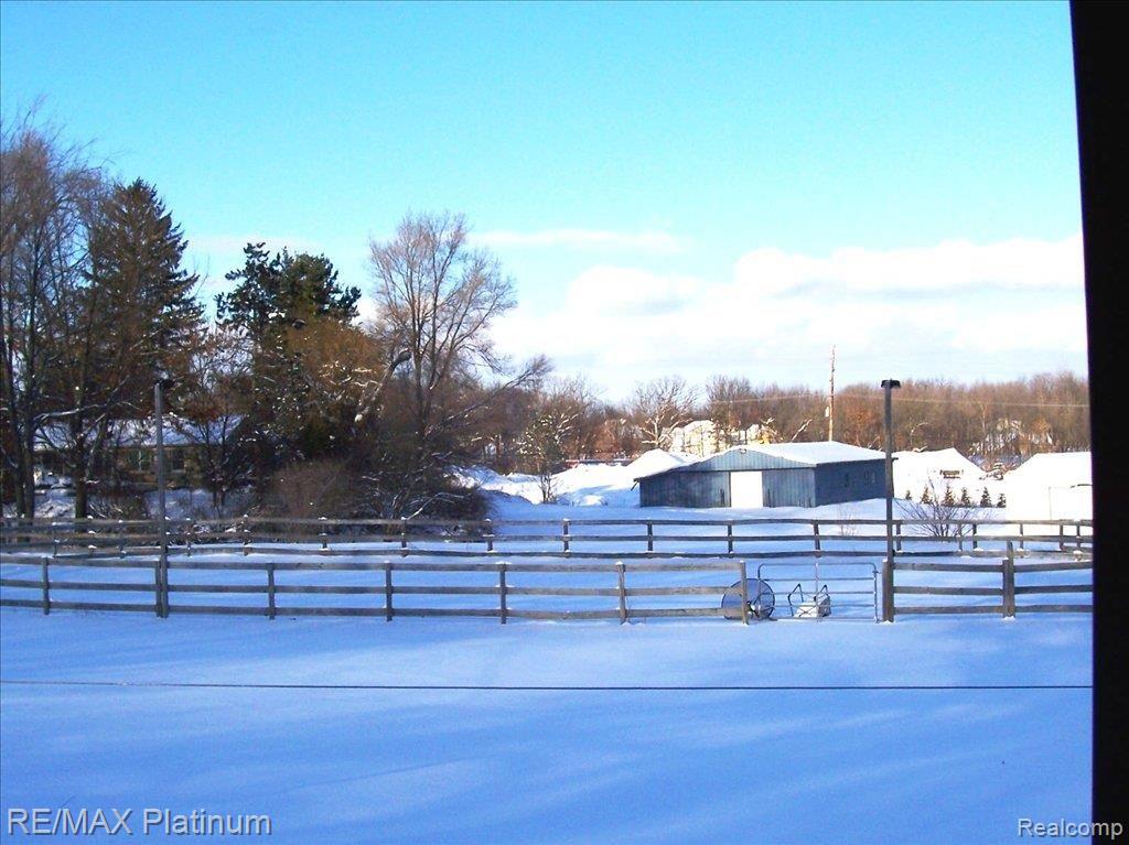1876 Gulley Road Howell, MI 48843 - Photo 5 of 24 Arena w/ Lighting
