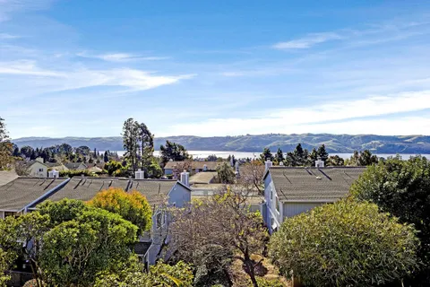 $595,000 | 2271 Clearview Circle, Benicia, CA 94510