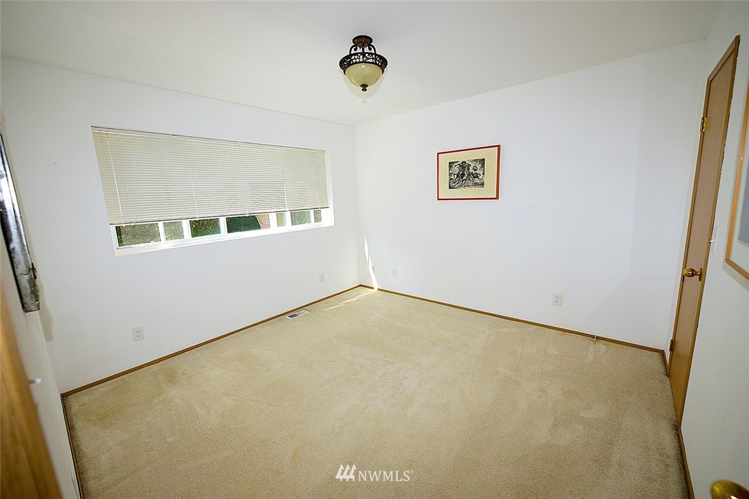 8912 238th Street Southwest, Unit 8 Edmonds, WA 98026 - Photo 13 of 19 Gallery Image 13
