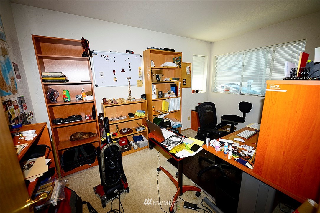 8912 238th Street Southwest, Unit 8 Edmonds, WA 98026 - Photo 14 of 19 Gallery Image 14