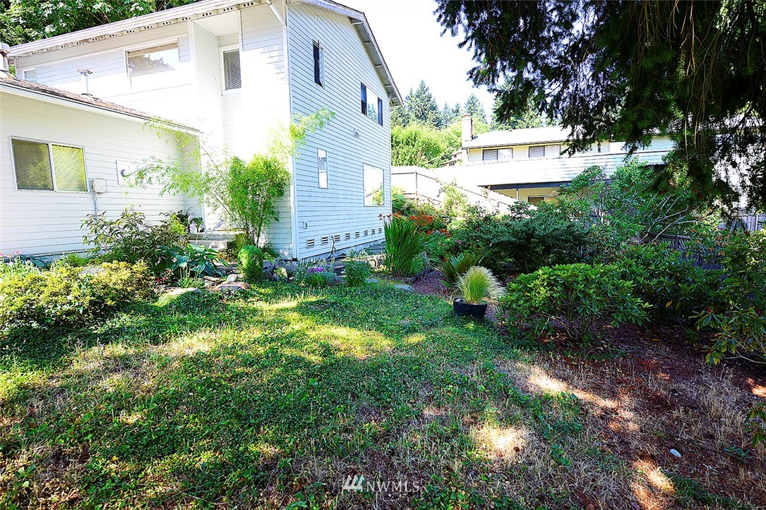 8912 238th Street Southwest, Unit 8 Edmonds, WA 98026 - Photo 3 of 19 Gallery Image 3