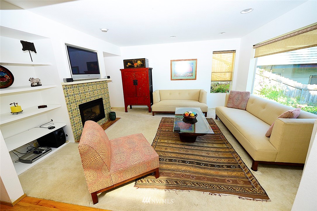 8912 238th Street Southwest, Unit 8 Edmonds, WA 98026 - Photo 5 of 19 Gallery Image 5