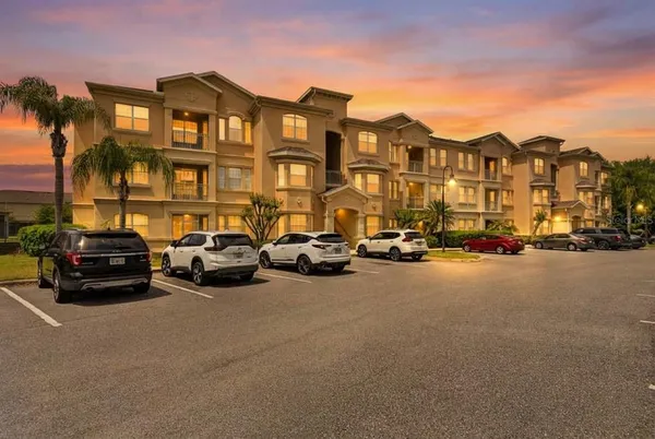 $180,000 | 620 Terrace Ridge Circle, Unit 620, Davenport, FL 33896