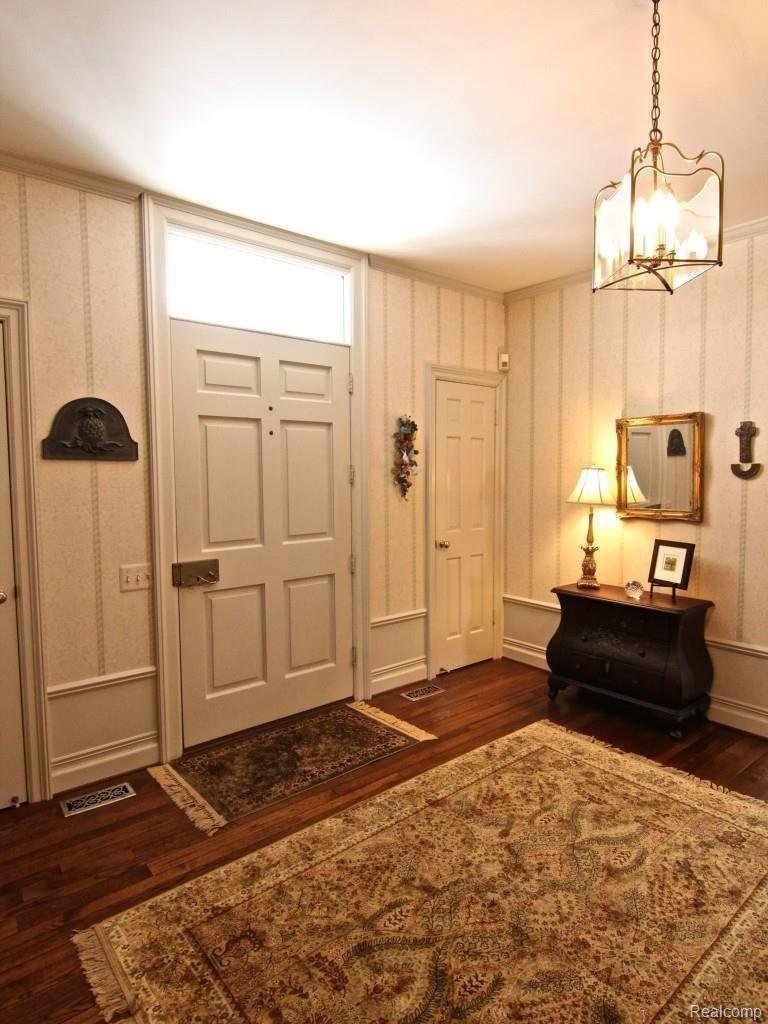 5905 Southgate Road Rochester, MI 48306 - Photo 48 of 83 IMG_0528.jpg