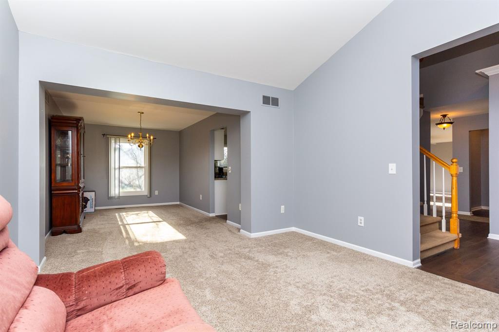 1582 Nadine Rochester Hills, MI 48307 - Photo 10 of 58