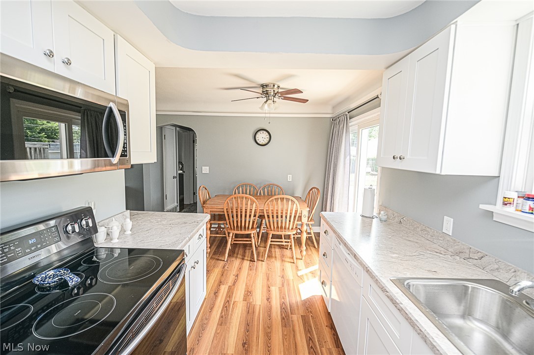 386 Clarmont Road Willowick, OH 44095 - Photo 7 of 26