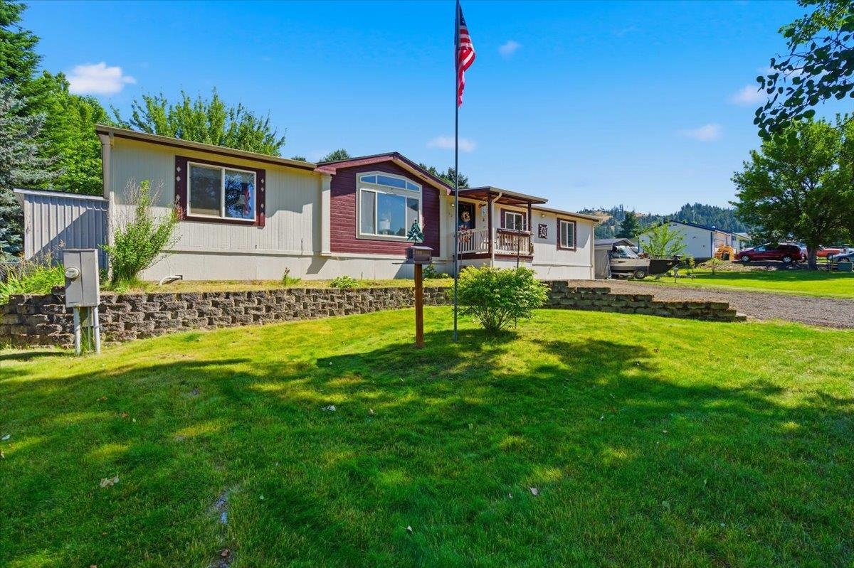 62 Sunny Road St. Maries, ID 83861 - Photo 3 of 44