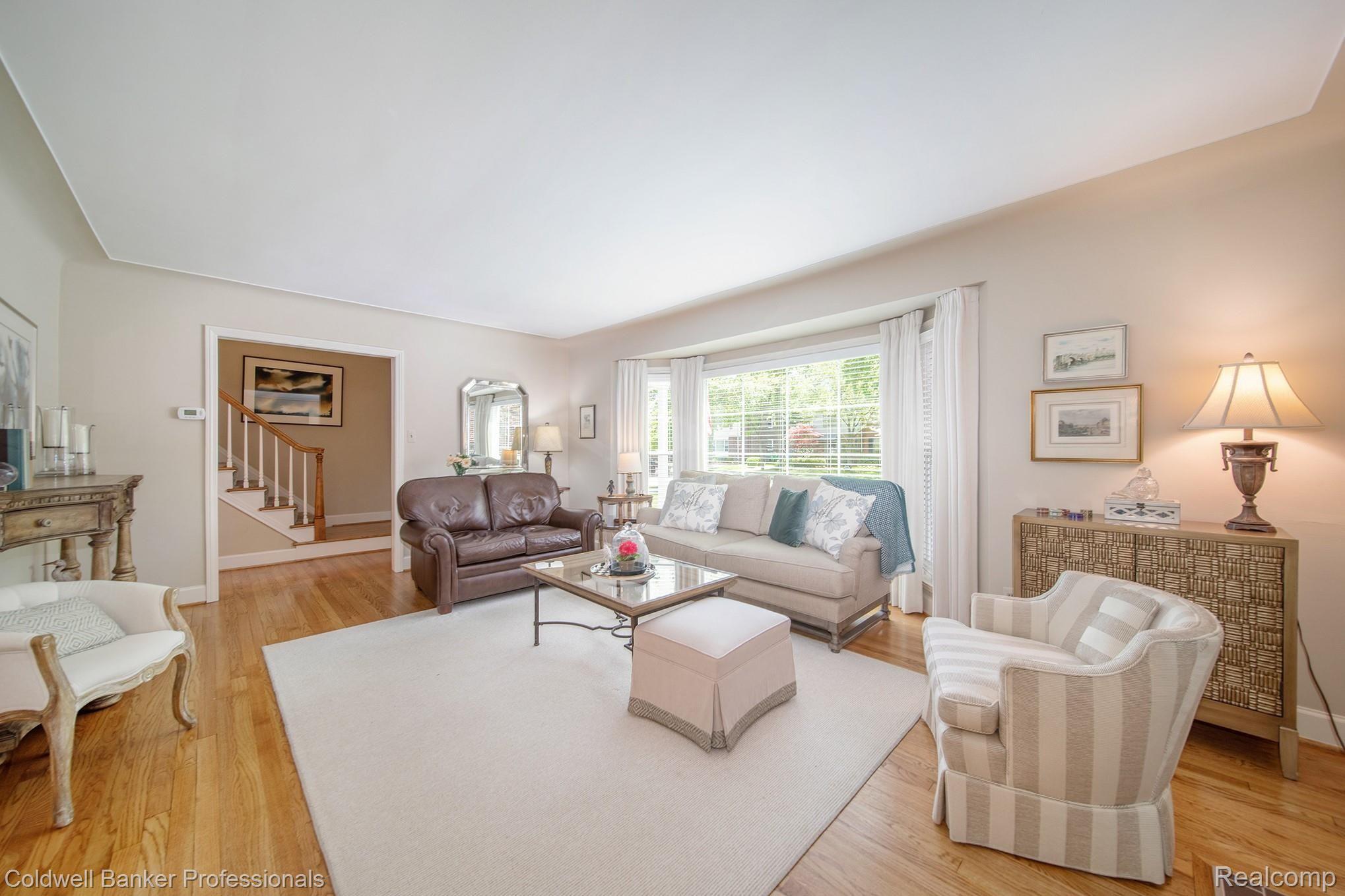 1760 Broadstone Road Grosse Pointe, MI 48236 - Photo 2 of 29 1760 Broadstone_51.jpg