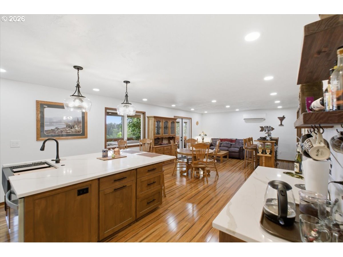 36909 Edgemont Drive Lebanon, OR 97355 - Photo 11 of 48