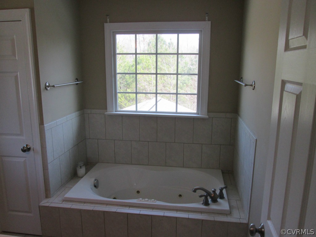 7215 Kenthurst Road Lanexa, VA 23089 - Photo 14 of 19 Gallery Image 14