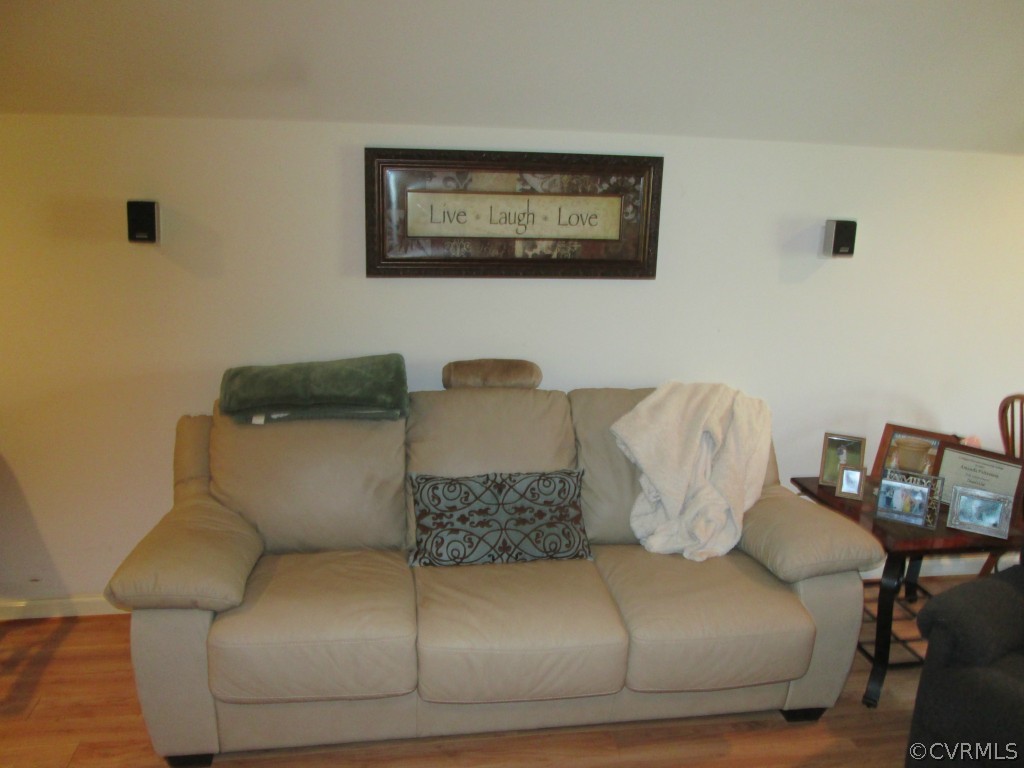 7215 Kenthurst Road Lanexa, VA 23089 - Photo 17 of 19 Gallery Image 17