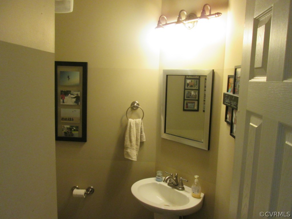 7215 Kenthurst Road Lanexa, VA 23089 - Photo 7 of 19 Gallery Image 7