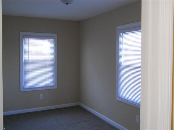 57 Barrison Street Springfield, MA 01109 - Photo 11 of 19