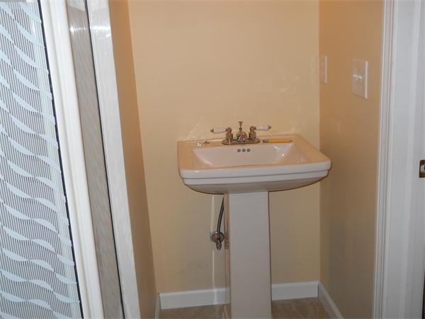 57 Barrison Street Springfield, MA 01109 - Photo 15 of 19