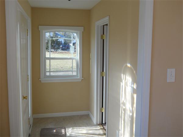 57 Barrison Street Springfield, MA 01109 - Photo 7 of 19