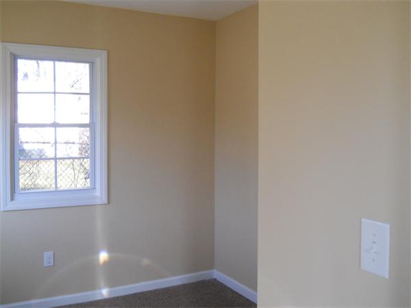 57 Barrison Street Springfield, MA 01109 - Photo 8 of 19