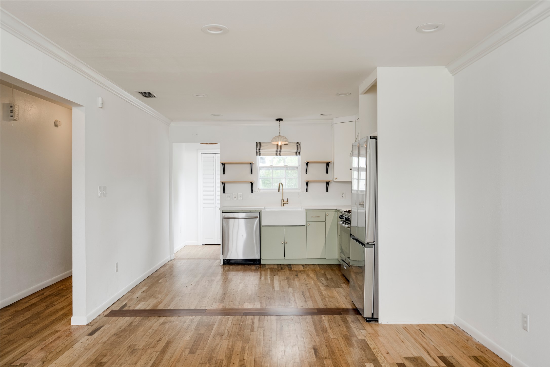 3301 Bengston Street Austin, TX 78702 - Photo 2 of 34