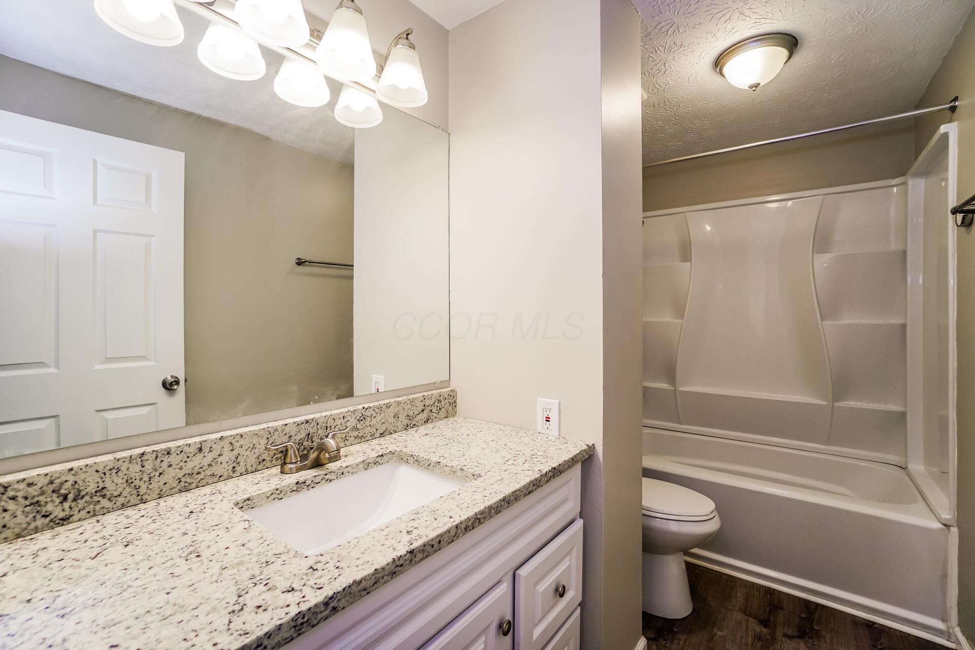 3000 Renfro Road Columbus, OH 43232 - Photo 11 of 15 11 Bathroom