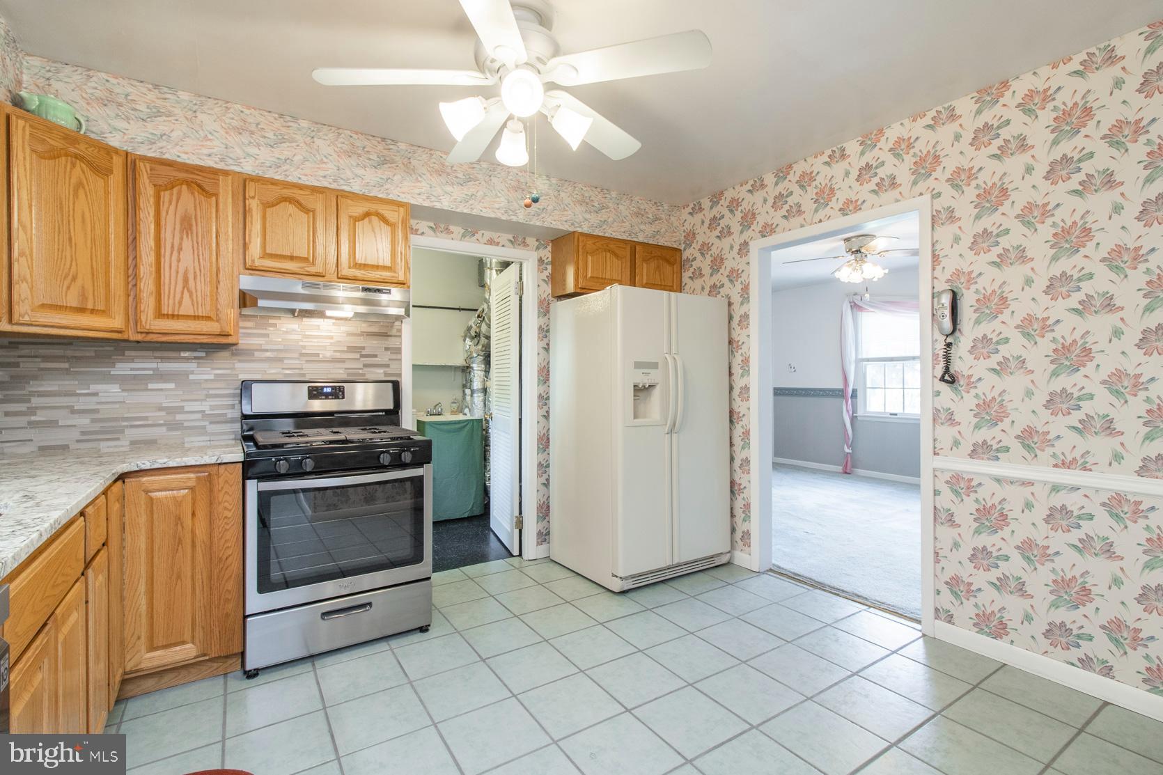 740 Locust Road Warminster, PA 18974 - Photo 11 of 34