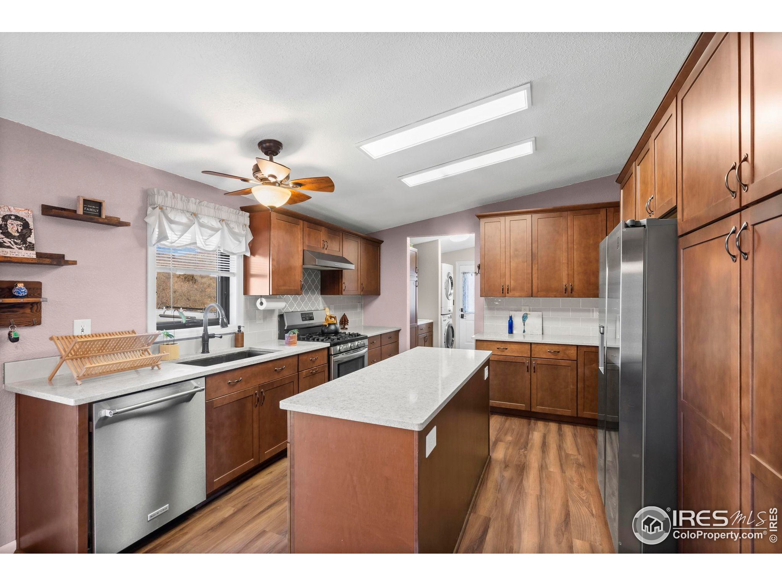 90 Redtail Ridge Way Bellvue, CO 80512 - Photo 11 of 45