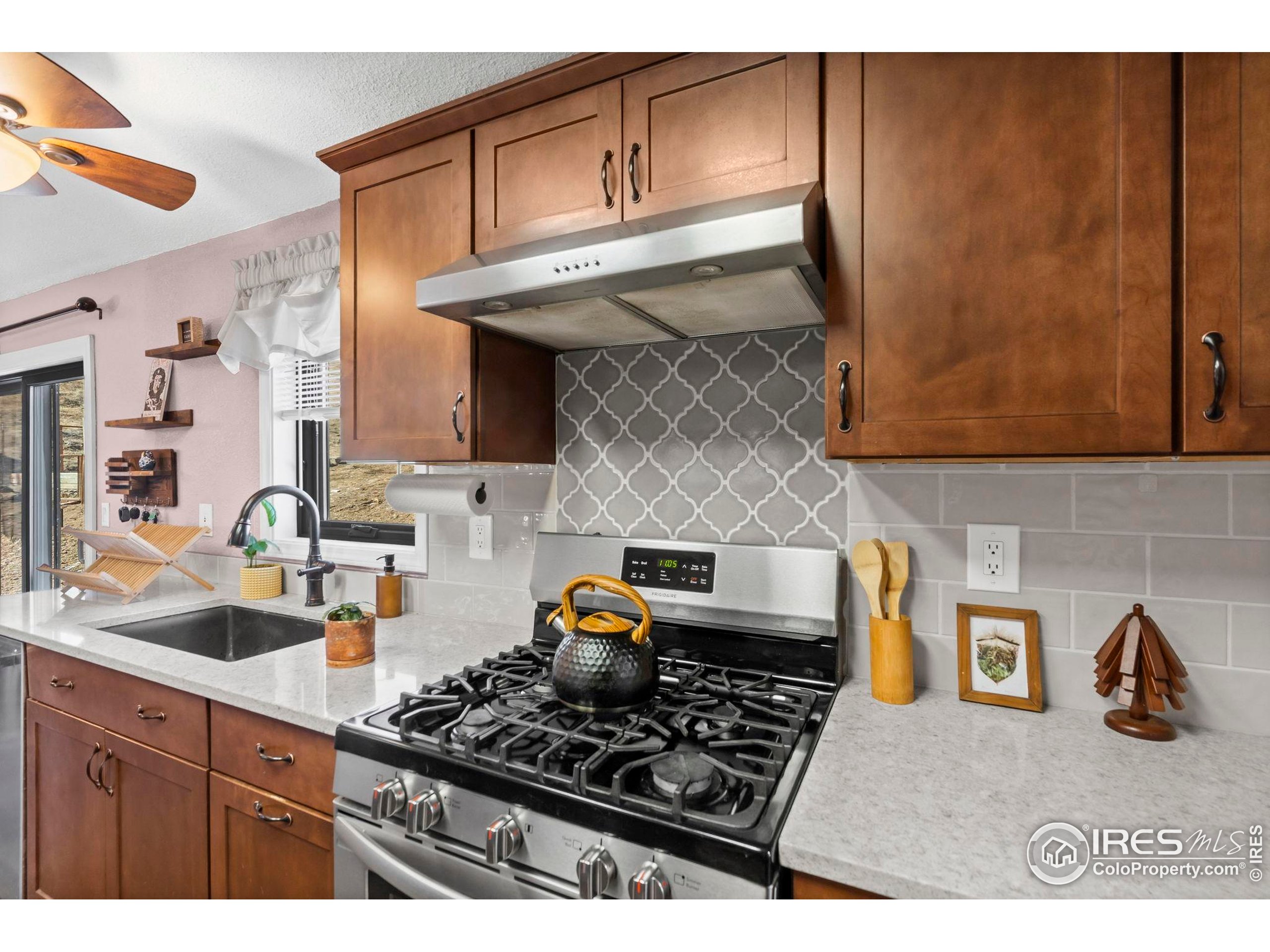 90 Redtail Ridge Way Bellvue, CO 80512 - Photo 15 of 45