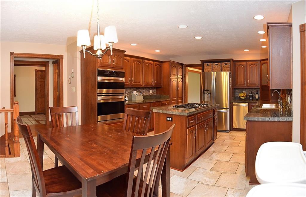 9687 Decatur Drive Indianapolis, IN 46256 - Photo 12 of 39 Gallery Image 12