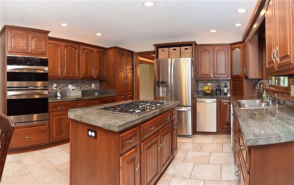 9687 Decatur Drive Indianapolis, IN 46256 - Photo 14 of 39 Gallery Image 14