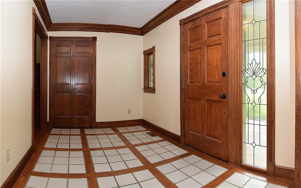 9687 Decatur Drive Indianapolis, IN 46256 - Photo 3 of 39 Gallery Image 3