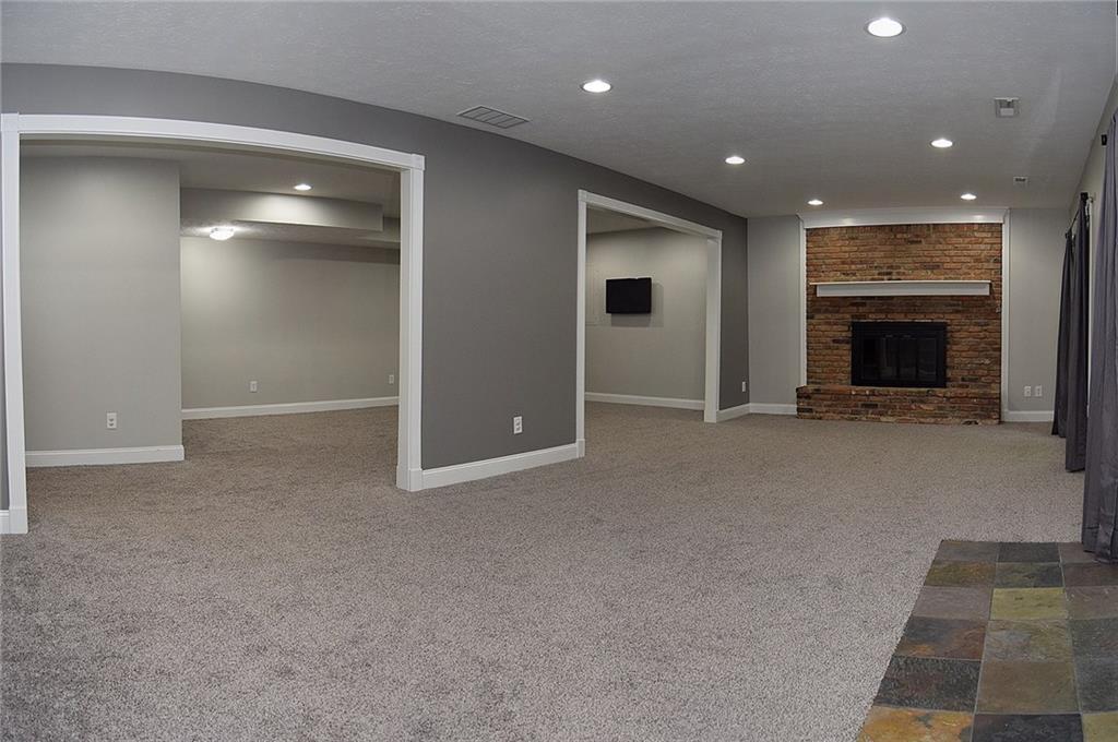 9687 Decatur Drive Indianapolis, IN 46256 - Photo 26 of 39 Gallery Image 26