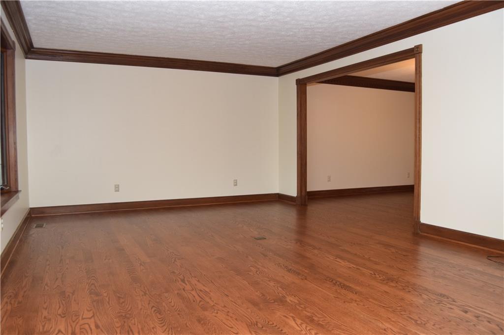 9687 Decatur Drive Indianapolis, IN 46256 - Photo 4 of 39 Gallery Image 4
