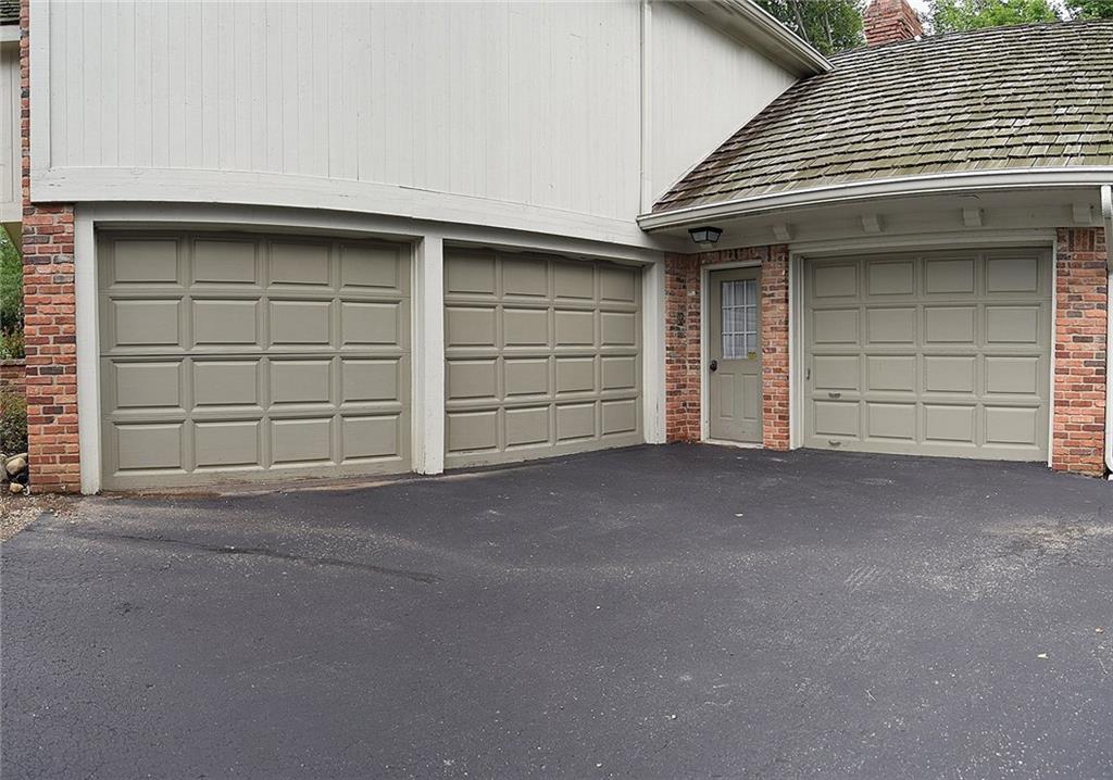 9687 Decatur Drive Indianapolis, IN 46256 - Photo 33 of 39 Gallery Image 33