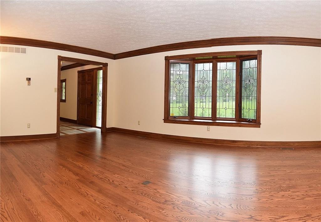 9687 Decatur Drive Indianapolis, IN 46256 - Photo 5 of 39 Gallery Image 5