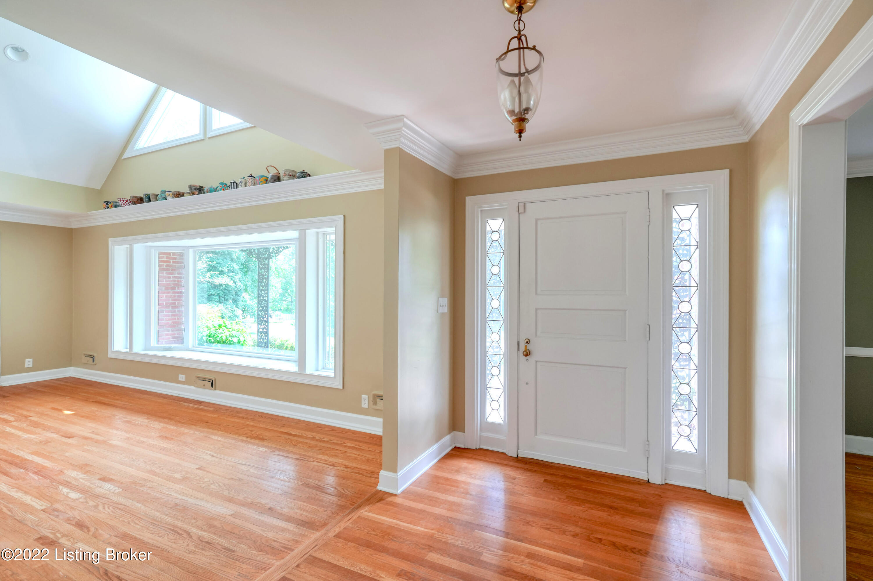 524 Ridgewood Road Louisville, KY 40207 - Photo 5 of 40 015 - 20210719 702520 (1)