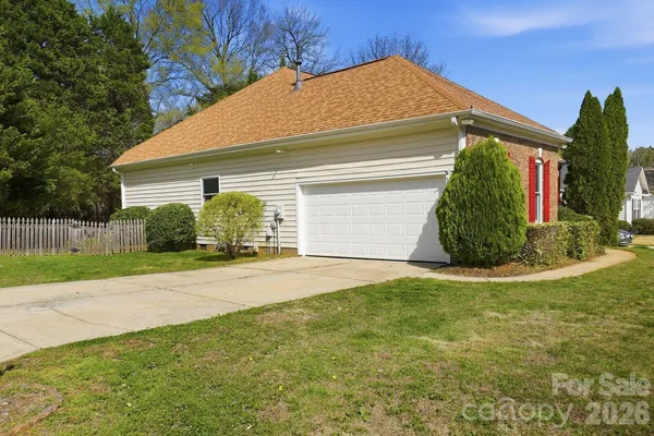 $379,000 | 9332 Broken Pine Lane, Charlotte, NC 28269