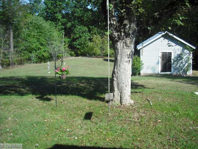 271 Moser Road King, NC 27021 - Photo 8 of 16 Yard/Garden.