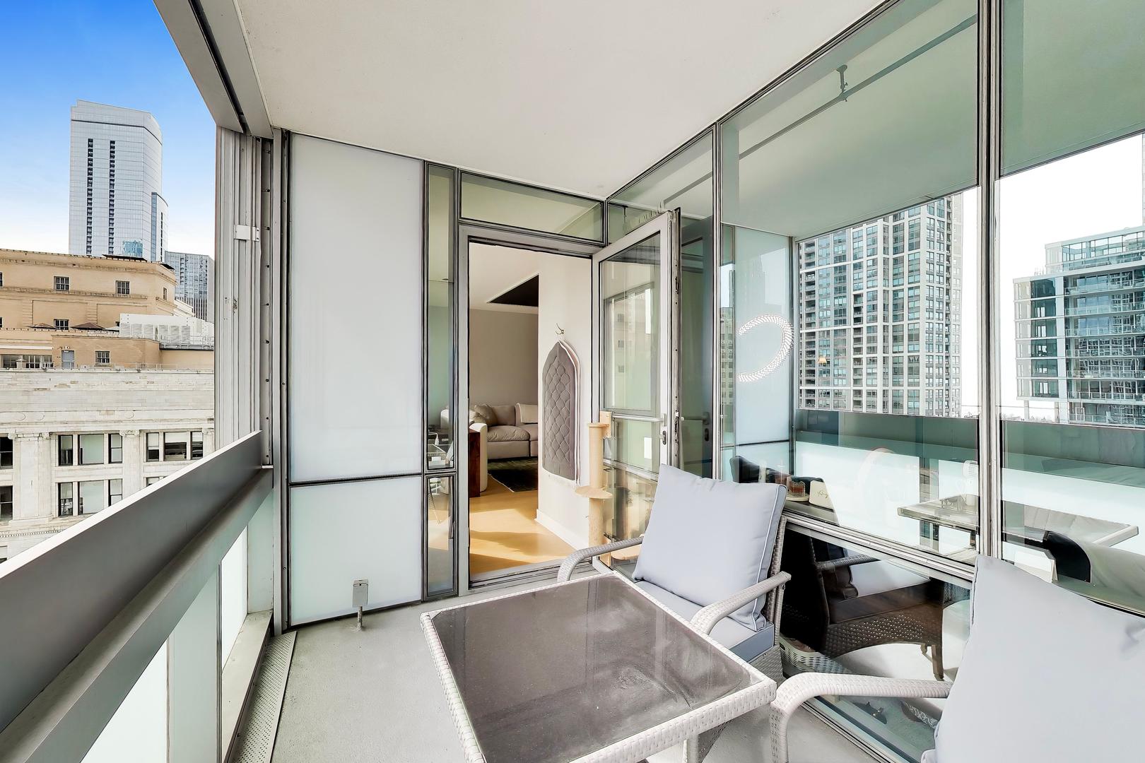 8 East Randolph Street, Unit 1602 Chicago, IL 60601 - Photo 23 of 35