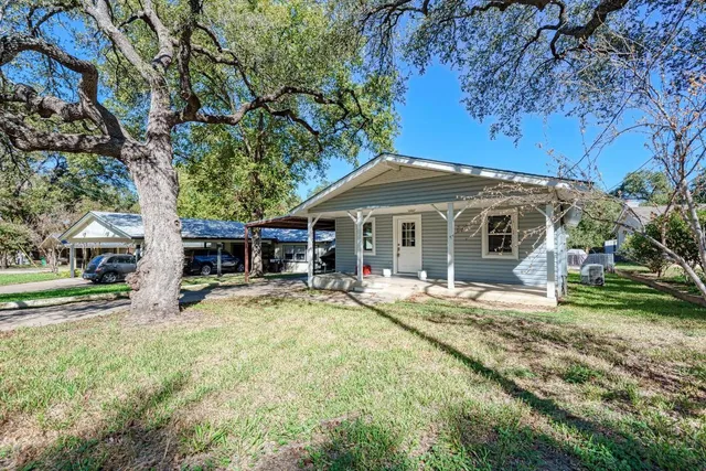 $895,000 | 1113 County Road 132B, Kingsland, TX 78639