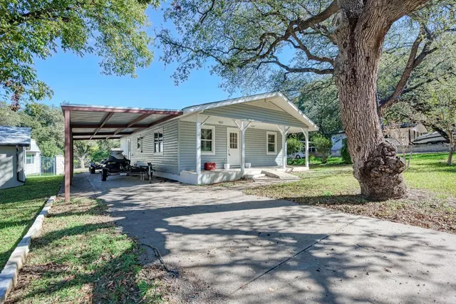 $895,000 | 1113 County Road 132B, Kingsland, TX 78639