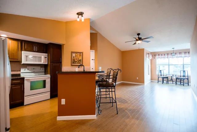 $1,650 | 1401 Village Boulevard, Unit 133, West Palm Beach, FL 33409