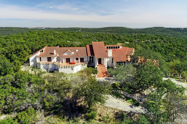 $1,500,000 | 17050 Sunridge Point, Helotes, TX 78023