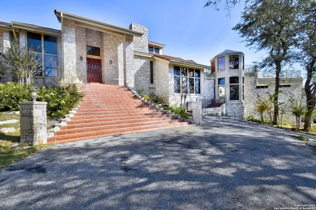 $1,500,000 | 17050 Sunridge Point, Helotes, TX 78023