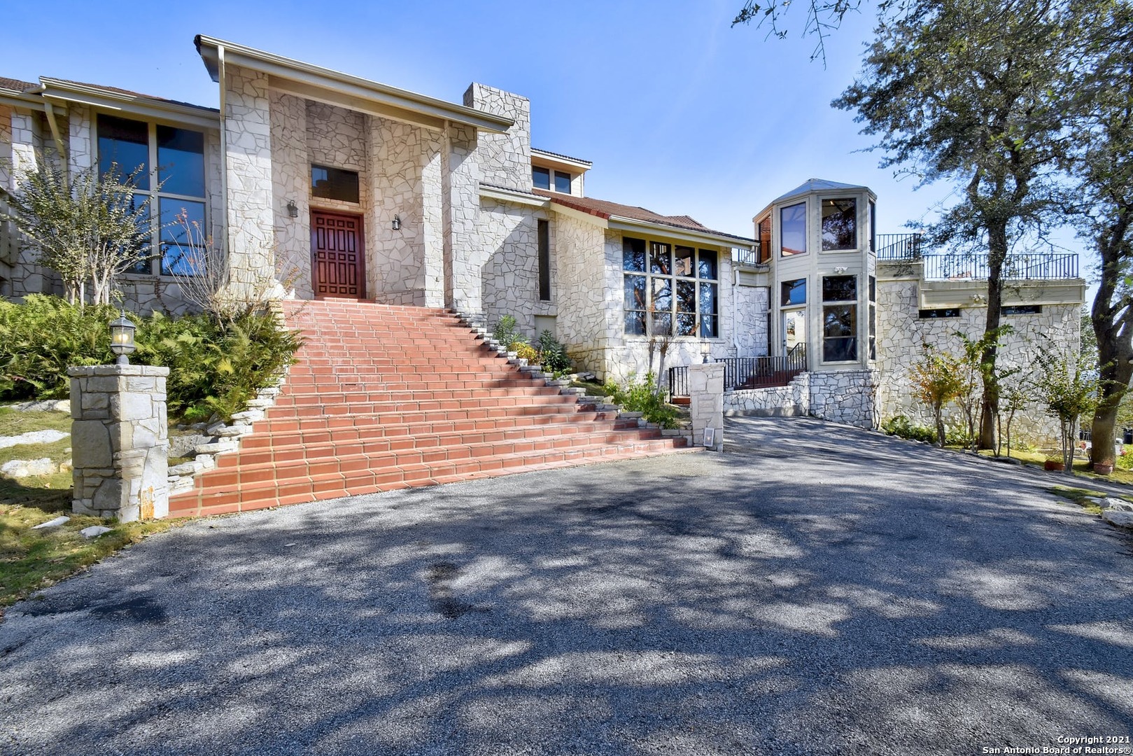 17050 Sunridge Point Helotes, TX 78023 - Photo 3 of 50