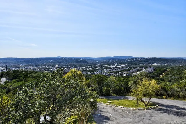 $1,500,000 | 17050 Sunridge Point, Helotes, TX 78023