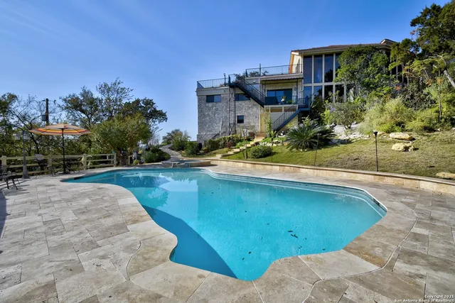 $1,500,000 | 17050 Sunridge Point, Helotes, TX 78023