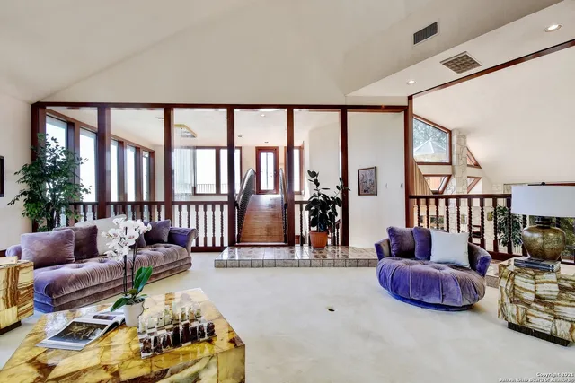 $1,500,000 | 17050 Sunridge Point, Helotes, TX 78023