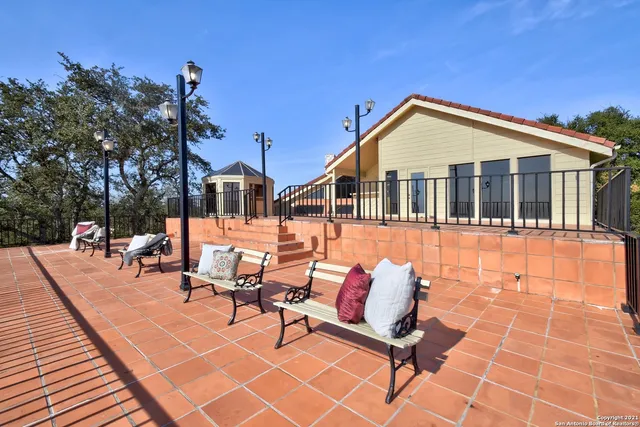 $1,500,000 | 17050 Sunridge Point, Helotes, TX 78023